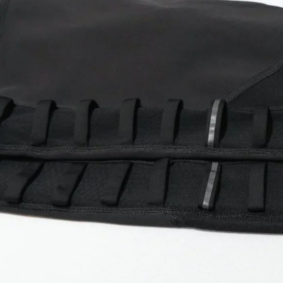 Lululemon Run black cropped leggings with reflective bands on the side - Picture 5 of 9